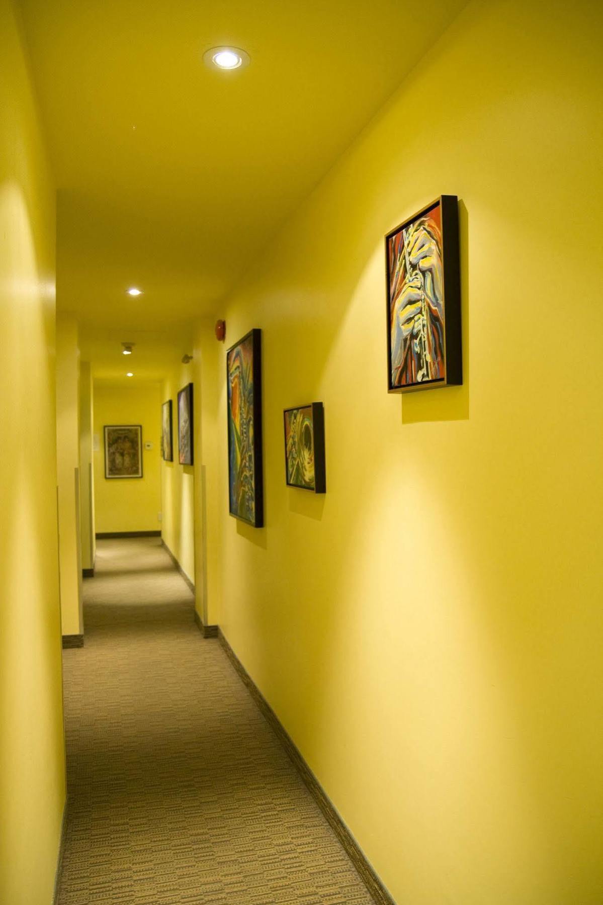Anne Ma Soeur Anne Hotel